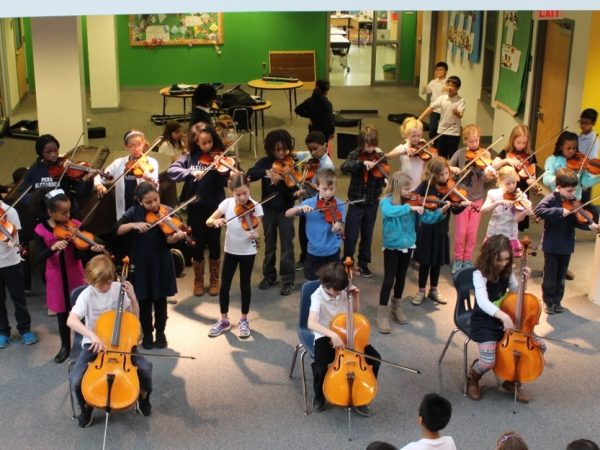 Faculty_music_16 Students playing musical instruments