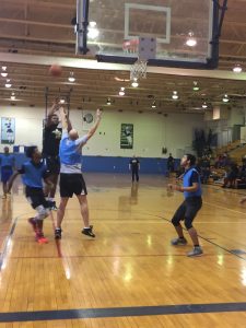 Fesnak defending the basket