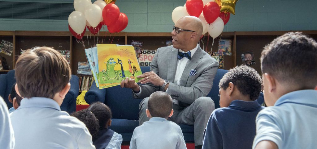 Dr. Hite reading to school kids