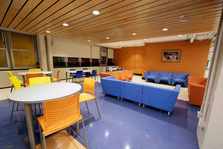 Science Leadership Academy Ben Franklin High School lounge